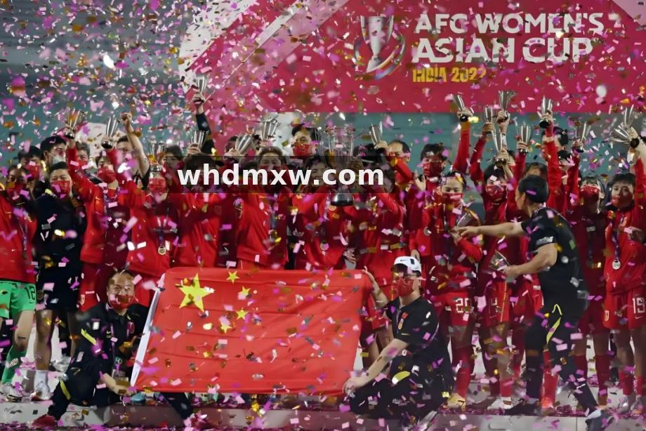 乐鱼电竞 从数据台到训练室：一位电竞分析师的一天与版本赛跑